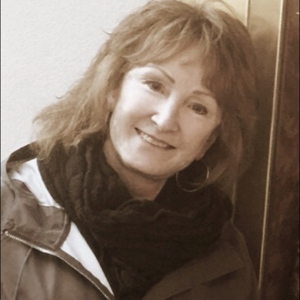 Meet your Posher, Claudia